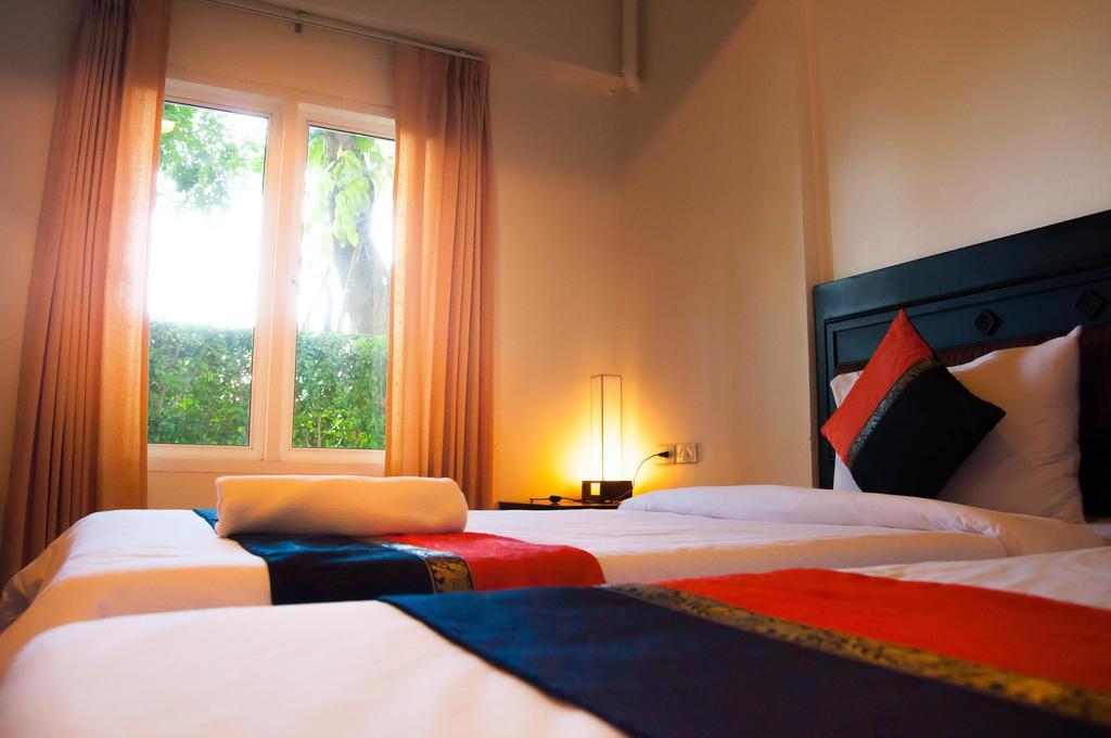 Pova Residence And Boutiques Resort Bangsaen Zimmer foto