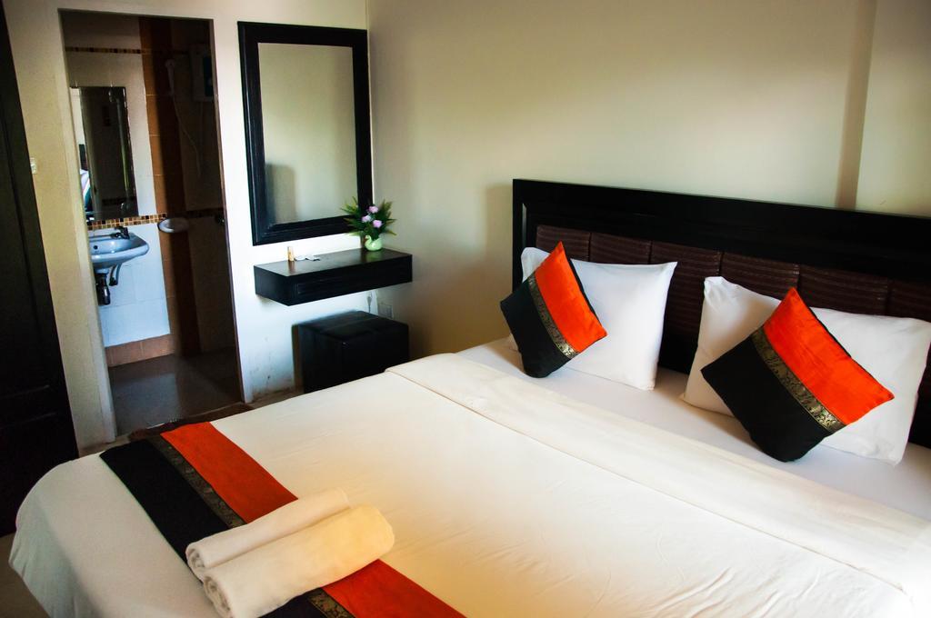 Pova Residence And Boutiques Resort Bangsaen Zimmer foto