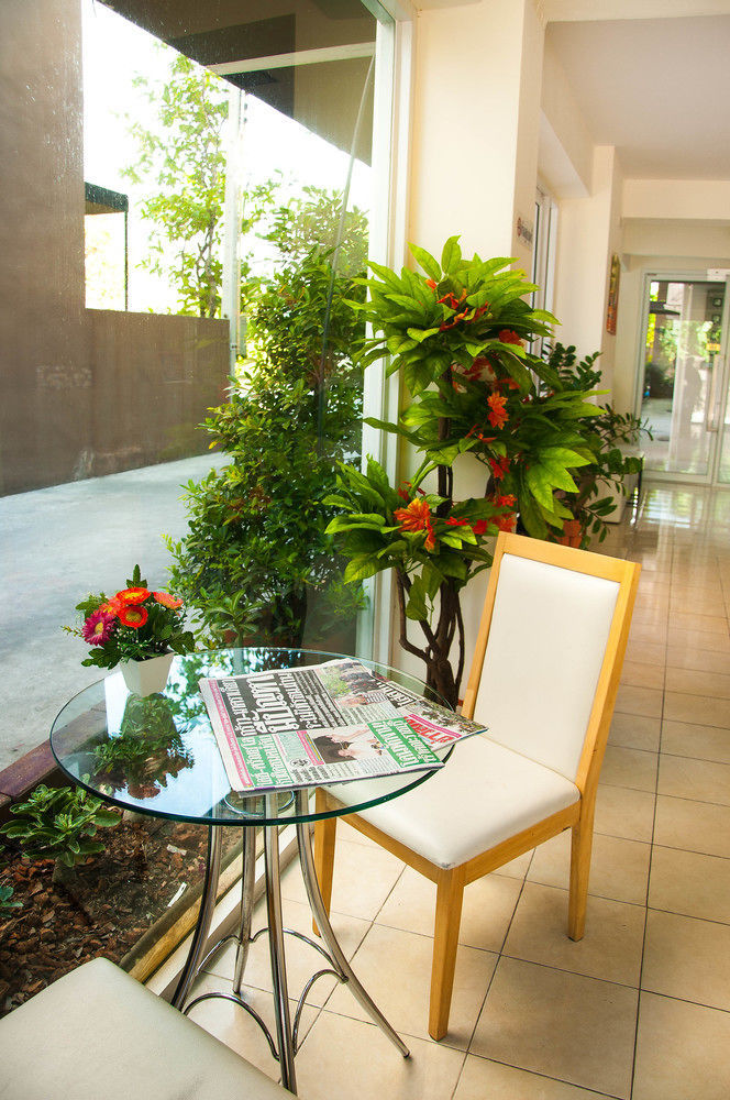 Pova Residence And Boutiques Resort Bangsaen Exterior foto